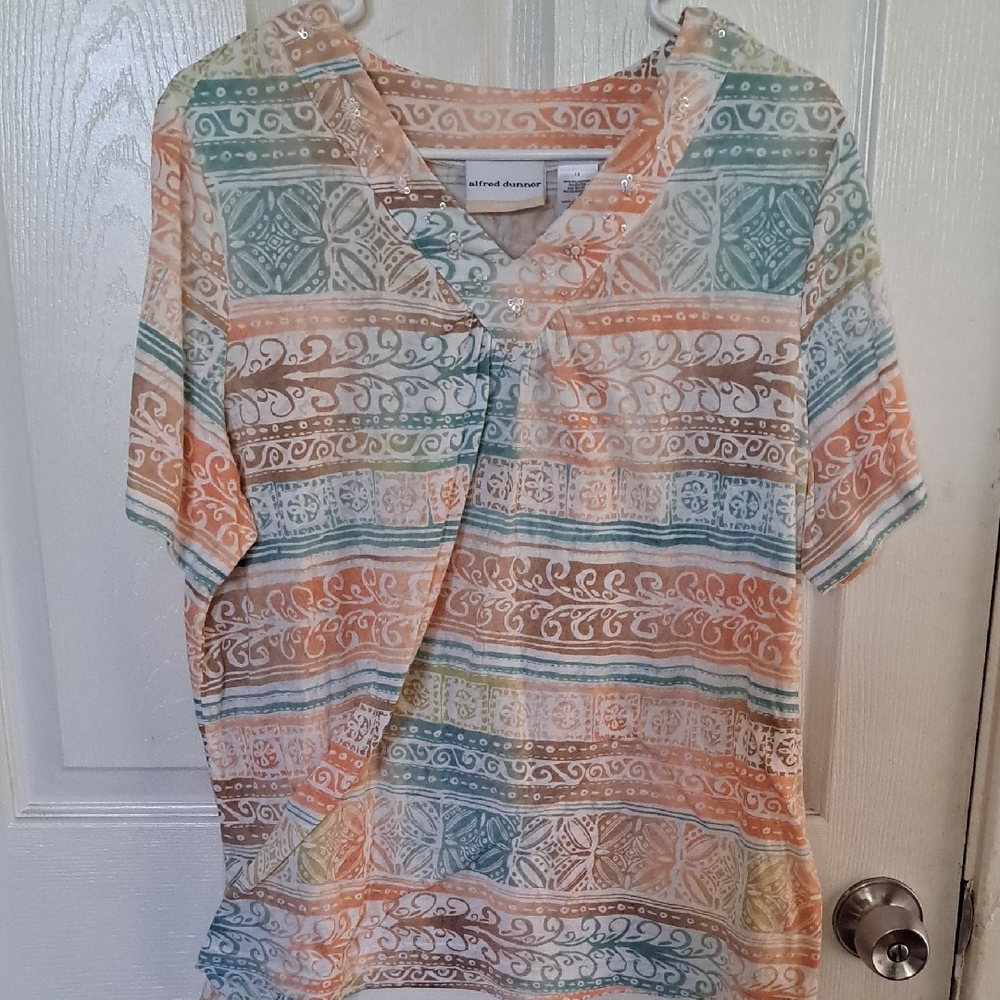 Alfred Dunner Short Sleeve V-Neck Tunic in Peach, Mint & Light Blue